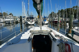 LIL NONIE III 33ft Beneteau Yacht For Sale