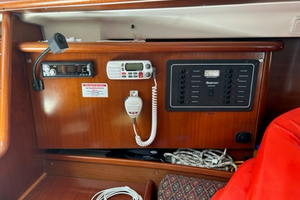 LIL NONIE III 33ft Beneteau Yacht For Sale