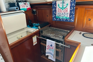 LIL NONIE III 33ft Beneteau Yacht For Sale