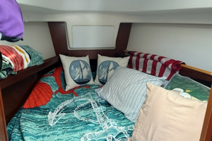 LIL NONIE III 33ft Beneteau Yacht For Sale