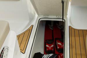 22ft Bayliner Yacht For Sale