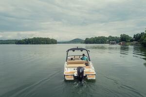 19ft Bayliner Yacht For Sale