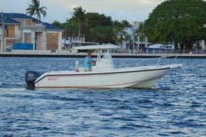 2001 Boston Whaler 26 Outrage thumbnail 1