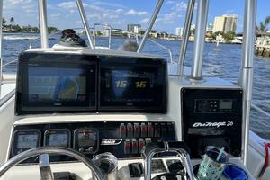 26ft Boston Whaler Yacht For Sale
