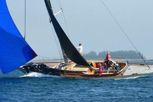 SPARROW Worth Avenue Yachts