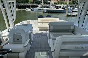 32ft Boston Whaler Yacht For Sale