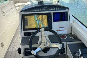 32ft Boston Whaler Yacht For Sale
