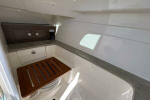 32ft Boston Whaler Yacht For Sale