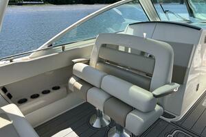 32ft Boston Whaler Yacht For Sale