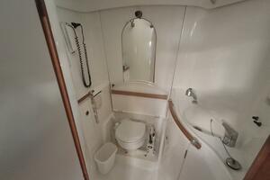H2O Bungalow 39ft Beneteau Yacht For Sale