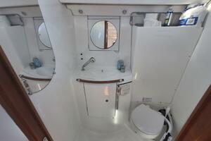 H2O Bungalow 39ft Beneteau Yacht For Sale