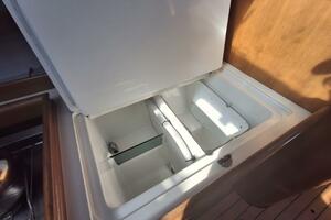 H2O Bungalow 39ft Beneteau Yacht For Sale