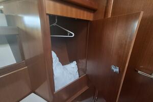 H2O Bungalow 39ft Beneteau Yacht For Sale
