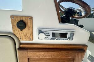 VISION 2 24ft Custom Yacht For Sale
