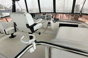 1988 Ocean Alexander 42 Aft Cabin thumbnail 18