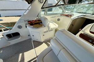 33ft Sea Ray Yacht For Sale