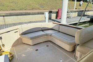 2004 Island Packet 360 Hardtop Express Cruiser thumbnail 6