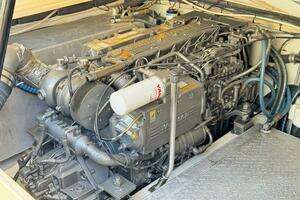 2004 Island Packet 360 Hardtop Express Cruiser thumbnail 21