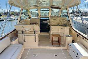 2004 Island Packet 360 Hardtop Express Cruiser thumbnail 5