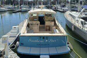 2004 Island Packet 360 Hardtop Express Cruiser thumbnail 2