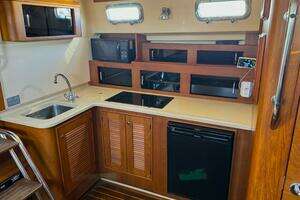 2004 Island Packet 360 Hardtop Express Cruiser thumbnail 14