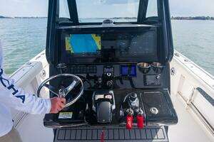 2024 Tidewater 3100 Carolina Bay thumbnail 18