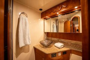 Master vanity sink
