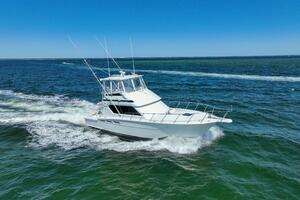 1994 Hatteras 46 Convertible thumbnail 52