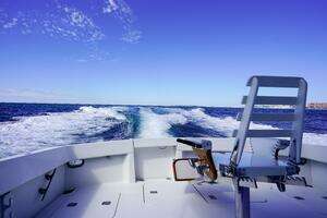 1994 Hatteras 46 Convertible thumbnail 27