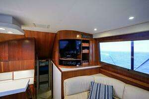 1994 Hatteras 46 Convertible thumbnail 8
