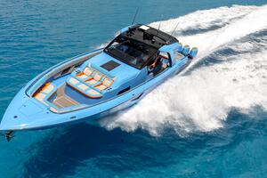 52FT (15.85M) CIGARETTE Worth Avenue Yachts