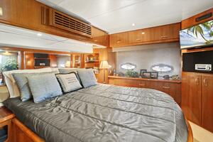 Noahgenda 46ft Carver Yacht For Sale