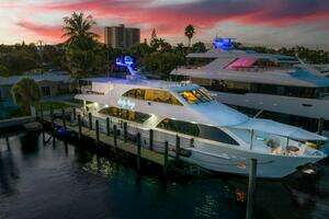 2014 Hargrave Sky Lounge thumbnail 4