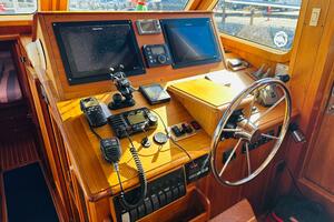 NO RUSH Worth Avenue Yachts