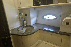 1997 Sunseeker Manhattan 48 thumbnail 45