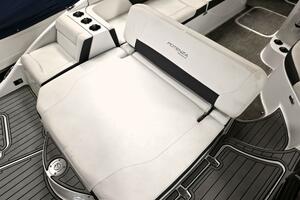 26ft Bryant Yacht For Sale