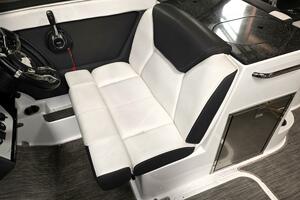 26ft Bryant Yacht For Sale