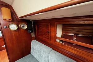 Salon starboard