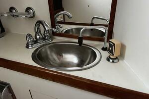 Bathroom sink w/ shower