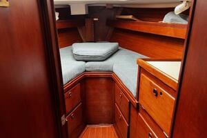 Fwd, berth