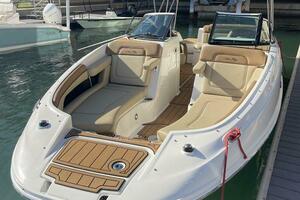 Cool Vibe 26ft Sea Ray Yacht For Sale