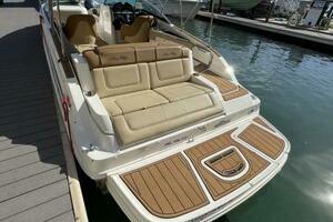 Cool Vibe 26ft Sea Ray Yacht For Sale