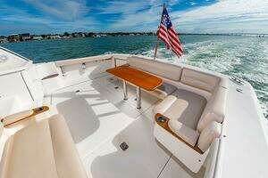 2015 Tiara Yachts 39 Coronet thumbnail 9