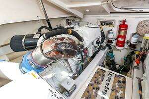 2015 Tiara Yachts 39 Coronet thumbnail 36