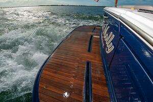 2015 Tiara Yachts 39 Coronet thumbnail 11