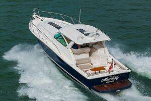 2015 Tiara Yachts 39 Coronet thumbnail 5