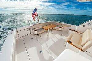 2015 Tiara Yachts 39 Coronet thumbnail 8