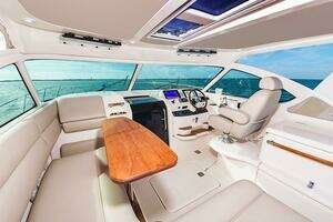 2015 Tiara Yachts 39 Coronet thumbnail 15