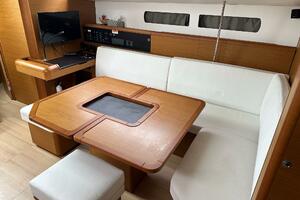47ft Jeanneau Yacht For Sale