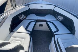 Andiamo 32ft Monterey Yacht For Sale
